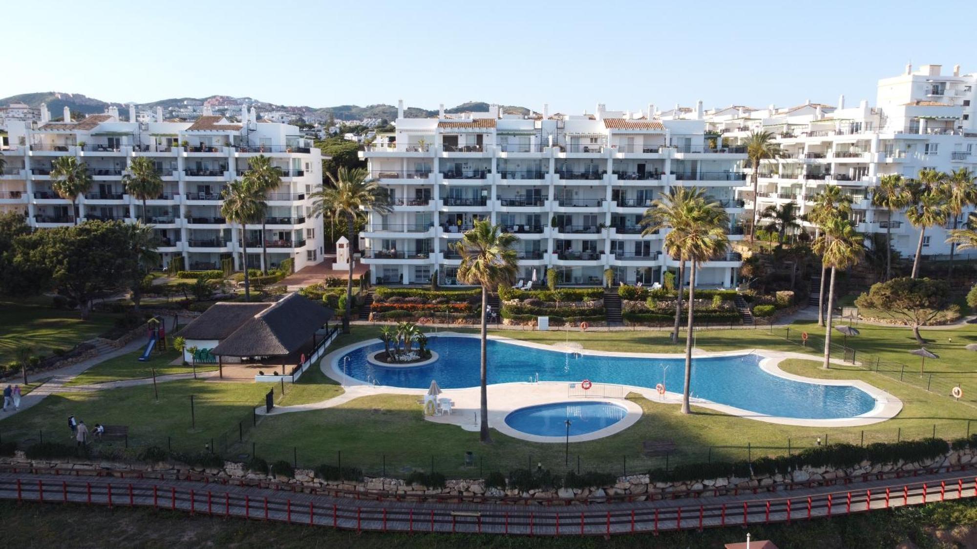 Frontline Beach Ground Floor With Privet Garden, Mi Capricho 16 Apartamento Mijas Exterior foto