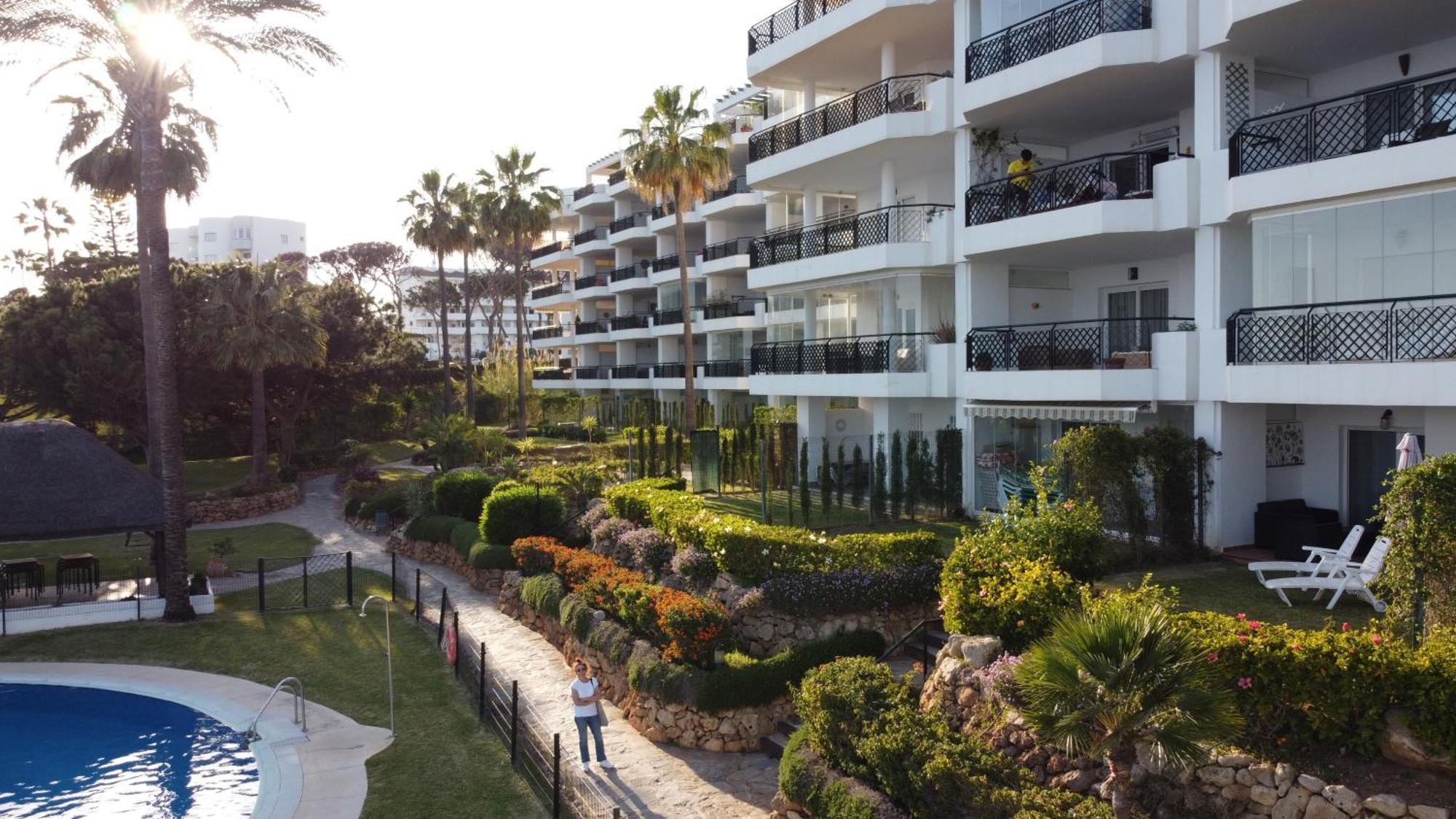 Frontline Beach Ground Floor With Privet Garden, Mi Capricho 16 Apartamento Mijas Exterior foto