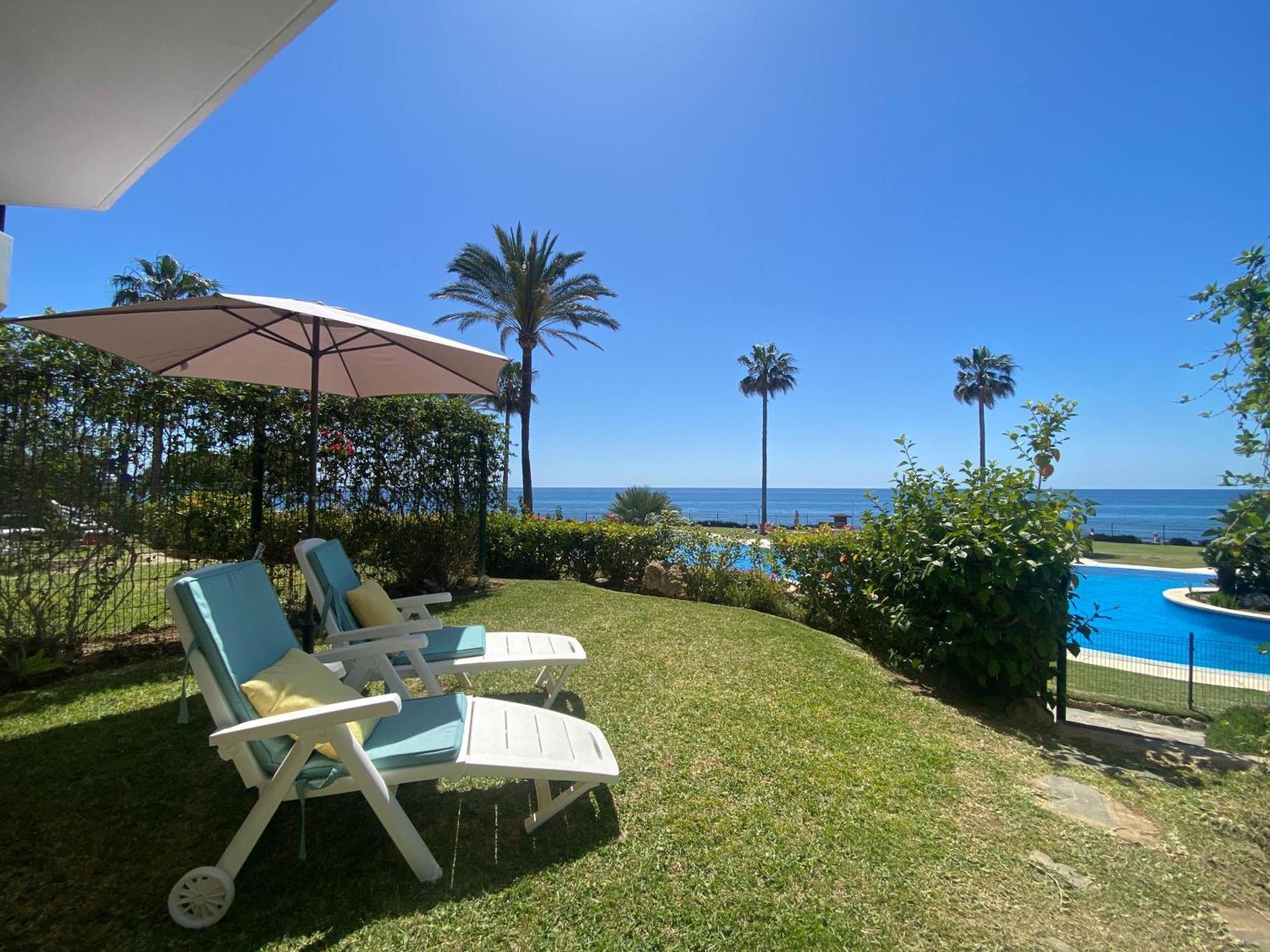 Frontline Beach Ground Floor With Privet Garden, Mi Capricho 16 Apartamento Mijas Exterior foto